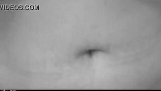 البنت الفاجره بتنصور في جسمها وهي عريانه مش لابسه خالص وبزازها لبره بتنلعب فيهم  سكس مصري وتعصر فيهم اوي وبتلعب في كسها وتصور فيه