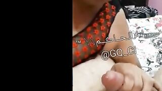 الحاكم الفاجر بيحكم مراته  موقع سكس كل ليله تجي تمصله زوبره قبل النيك وبتمسك زوبره تدخله في بوقها وترضعه كله لاكتر من ساعه