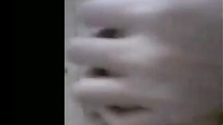 الاراجل منوم الشرموطه بتاعته علي بطنها وراكب فوقيها زي الحمار وشغال ينيك في كسها بسرعه سكس مصري  وعنف شديد وهي تحته مش عارفه تاخد نفسها