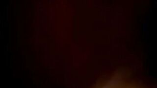 الشرموطه نايمه عالسرير عريانه  سكس مصري جديد والراجل بيجي يطلع ينام جنبها بيبوس في شفايفها وهو بيبوس بيلعب في كسها وبيفضل يبعبصها