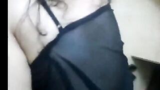البنت الفاجره ماسكه زوبر اخوها بترضعه اوي وتمص فيه جامد وهي قاعده تحت رجل سكس مصري ه وهو الخول بينزل وزبينتر لبنه علي وشها
