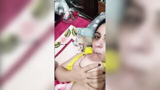 القحبه بتلعب في بزها المكبير وتقربه سكس مصري , موقع سبعة ونص. , موقع سبعه ونص  من بوقها وشغاله تطلع لسانها وتلحس فيه اوي وتشد في حلمه بزها لبره