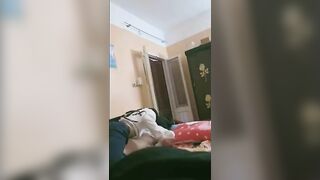لوكا الشرموطه مع صاحبها احمد في  نيك مصري غرفه نومه وهو مطلع زوبره من البنطلون وبينيك فيها اوي وهو ماسك في بزازها