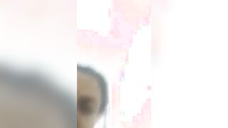 البنت قالعه لبسها وهي عند صديقها بياخدها في حضنه اوي وبيبوس كل حته في جسمها وهي واقفه سكس مصري  بتلعب في زوبره بيديها وتسخنه اكتر منها