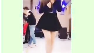 الصايعه بترقص وتهز في طيزها يمين وشمال وبعجها بتتعب وتقعد ماسكه الابتوب  سكس مصري , موقع سبعة ونص. , موقع سبعه ونص  بتاعها تكلم الشباب فيديو وتنزل لبنها معهم