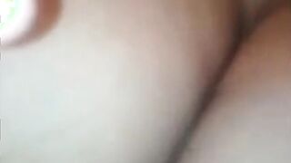 الشرموطه مفلقسه طيزها والراجل المتناك معاها واقف وراها   سكس مصري , موقع سبعة ونص. , موقع سبعه ونص وبيلعب لها في طيزها بصباعه وشغال يبعبص فيه وهي مفلقسه بتلعب في كسها