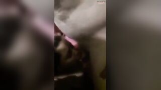 الراجل بيغصب البنت تمص في زوبره اوي وهي بتبكي منه وتقوله خليك حنين سكس مصري  وانا هعملك ال انت عايزه وبتنزل تمصهوله