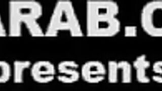 الراجل موقف البنت ومدياله ضهرها وهو حاضنها اوي ومدخل زوبره في كسها من ورا سكس مصري  بينيك فيها هي وواقفه وكاتم صوتها بايده