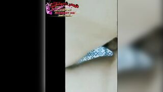 البنت بتقلع هدومها وهي واقفه بتلعب في كسها بجنان وبسرعه عايزه تنزل لبنها  سكس مصري وهي ضامه رجليها لبعض وشغاله فرك في كسها