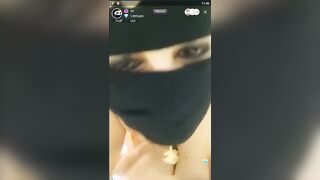 البنتين السحاق الاتنين قاعدين مفلقسين طيسازهم الكبيره جنب بعض ورافعين القم سكس مصري يص النوم وشغالين يهزو ويترقصو في طيازهم