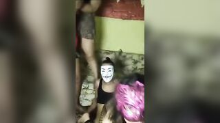 البنات السحاق التلاته الشراميط عالسرير البنت بتتناك منه والتانيه بتلحس في زوبره هو بيدخل وبيطلع زوبره في صاحبتنها و سكس مصري واحده تالته بتترقص عالسرير طالعه وبتتهز