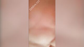 البنت مخطوفه من شاب مبرشم وحاطتها في غرفه مهجوره ومقلعها لبسها بالاندر والبراه فقط وبي سكس مصري تهجم عليها بيغتصب كسها المعسول وبيفتحها