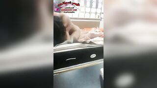 انا ونايمه عالسرير واب اختي بيدخل ماسك في زوبره  نيج موقع سبعه ونص موقع سبعة ونص بيلعب فيه وبيحسس علي طيزي انا ونايمه وبيقومني علشان اضربله عشرته