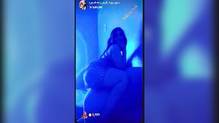 البنات الشراميط الشله الشمال قاعدين في الكافيه بيلقطوا الرجاله وبي سكس مصري ركبو العربيه معاهم علشان يمصو في زوبرهم
