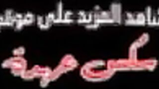 البنت المتناكه لابسه الجيبه القصيره للركبه والبراه فقط ومشغله ال سكس مصري اغاني بترقص وتهز في وسطها وتهز في جسمها