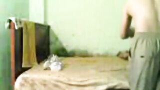 الراجل مقعد عشيقته علي رجليه هي ولابسه الاندر موقع سبعة ونص سكس مصري جامد  بس وبيفضل ماسك ايدها بيبوس فيها وبيقولها اشتقت لك وبيرضع من بزازها