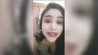 اللبوه بتقلع هدومها حته حته وترميها عالارض وتهز في جسمها وتتمايل وهي واقفه وبتلعب في بزازها الحلوين  سكس مصري جديد موقع سبعة ونص علشان يكبرو من كتر الدعك فيهم