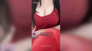 البنت اللبوه بتلعب في البيت اتاري ولوحدها زهقانه وكسيها بياكل فيها وبتقوم لوحدها  سكس مصري تفلقس عالسرير وترقص في طيازها وتهز فيها