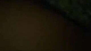البنت ماسكه كسها بتدعك فيه من بره بصوابع ايبدها كلها وبعدين بتدخل اكبر صبا سكس مصري ع جواها وبتبعبص بيه كسها جامد وتلعب فيه