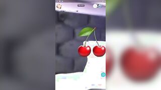 البنت المتناكه ماسكه بزازها الاتنيبن وشغاله تعصر فيهم بيديها وتدعك فيهم جام سكس مصري د عايوه اللبوه تكبرهم من كتر اللعب فيهم