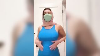 خالتي الفاجره غضبانه من جوزها وجايه تقعد عندنا كام يوم وبتغريني انا وزوبري باللبس  شرمها سكس موقع سبعة ونص بتاعها الضيق وباجي بيوم حاضنها من ورا وهي بتسيح معاي