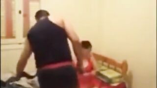 الراجل بعد ما اخد حبيبته في حضنه وفضل موقع سبعة ونص افلام سكس طويلة  يبوس فيها وسخنها عالاخر بياخدها ينومها عالسرير وهو بينام جنبها وبيلعب لها في شعرها
