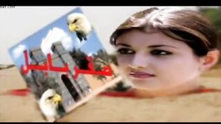 اللبوه قاعده فاتحه رجليها وفشخاها عالاخر  سكس تويتر وهي بتدخل الخياره الكبيره في كسها وشغاله تتناك بيها وتطلع وتدخل