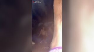 الراجل الروش جايب موقع سكس بنت تروق عليه الليله وهي نايمه عالسرير هو طالع فوقيعها بتمصله في زوبره وبيبوسها في وشها