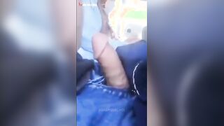 البنت الفاجره في المواصلات وبتحسس في رجل الراجل جنبها وشغاله تحسس عليه و سكس مصري تسخنه وبتلعب في زوبره وتحسس عليه بيديها
