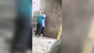 ابن الجديران زانق المتناكه بنت الحته عالحيط في الشارع عمومي بتاعهم وبيبوس في شفايفها سكس مصري  وهي حضناه اوي ولافه ايديها حولين رقبته