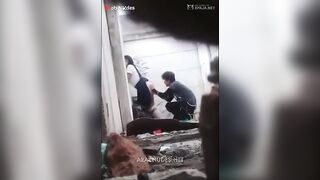 البنت الفاجره هربانه من المدرسه وبتقابل المدرس بتاعها في شقته وموقفها عالحيط زوانقها وبيلعب في طيزها من ورا ورافع ايديها سكس مصري  عالحيط وبيدخل زوبره في خرم طيزها براحه