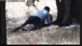 المتناكه تحت الشجره في الجنينه  موقع سبعة ونص سكس مصري مع الخول بتاعها وبيطلع زوبره وهو حاضنها بيحكه فيها اوي وهي لابسه هدومها وبيبوس في شفايفها