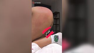 مدربه الرياضه مفلقسه عالكرسي وماسكه الزوبر بتاع مدربها بتمصهوله اوي و سكس مصري تلحسه كله بلسانها الطويل وشغاله لعب فيه