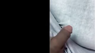 البنت الفاجره بتقابل عشيقها من وزرا اهلها وبتروحله شقته بنيه الصداقه وهو الخ سكس مصري ول بيشربها حاجه مخدلره وبياخدها عالسرير