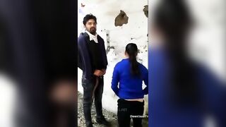 المتناكه واقفه عريانه ملط وضامه رجلها علي بعض وشغاله لعب في كسها وحاشره اي سكس مصري دها من جوه رايحه جايه كانه زوبر بينيكها