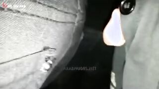 الشرموطه ماسكه الخياره وشغاله تدخلها كلها وتطلعها في كسها الواسع  سكس مصري وبتتناك منها وهي فاتحه بوقها ومن الشهوه