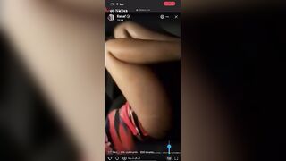 الشرموطه لابسه بدله الرقص وبترقص لمعلم الحته بتاعتها وهو ماسك  سكس مصري الشيشه بيشرب منها وبينفخ الدخان في وشها