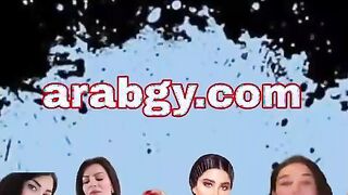 البنت فاتحه رجلها وقاعده عالارض وماسكه السويت في ايدها لازاله الشعر وشغاله  سكس مصري تحطه علي شعر كسها وتشد وتصرخ بنت اللبوه