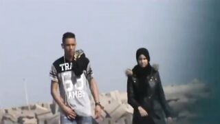 الوليبه المتناكه لابسه القميص النوم الاسود فوق الركبه ومفلقسه طيزهها عالسرير والراجل الخول بيدخل زوبره  سكس مصري في طيزها ال خرمها وسع من كتر النيك فيها