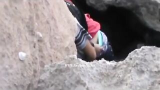 الوليبه المتناكه لابسه القميص النوم الاسود فوق الركبه ومفلقسه طيزهها عالسرير والراجل الخول بيدخل زوبره  سكس مصري في طيزها ال خرمها وسع من كتر النيك فيها