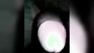 الشرموطه واختها مفلقسين طبيازهم جنب بعض عالسرير وبيتناكو من شاب واحد سكس مصري  بيدخل زوبره في كس واحده وبعدها التانيه