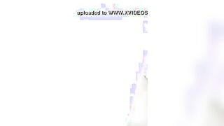 زوبر الراجل نايم والبنت الشرموطه ماسكه فيه بتلعب اوي وتعصره في يديها و سكس مصري بيوقف معاها اوي ويحمبط وبترضعه وتمص فيه