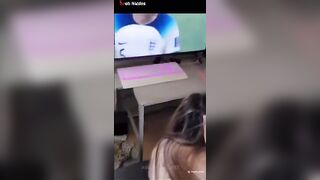 الواد نازل تحت الدرج المدلرسه ومنوم الطالبه صديقته وبينيك في كسها اوي بيدخ سكس مصري ل وبيطلع زوبره جوه كسها وهي هيجانه معاه