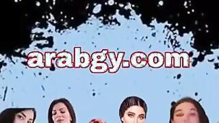 اللبوه بتكلم خطيبها فيديو كول وهي مطلعه بزازها ليه وشغاله تلعب وتقفش فيهم بيديها سكس مصري  وهو ماسك زوبره بيفرجها عليه وبيلعب فيه