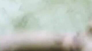 الوليه الشرموطه مع جوزها في الاوضه وهي قالعه عريانه وعالارض قاعده ماسكه في زوبر ال سكس مصري راجل بتمص فيه وتلحس في اول الراس بتاعته