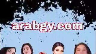 اللبوه عريانه وعالارض قاعده بتلعب في زوبر العنتيل الاسود وتدخله كله في سكس مصري , موقع سبعة ونص. , موقع سبعه ونص  بوقها وهو بيقولها ارضعي زوبري ي لبوه خليه يفشخ بوقك