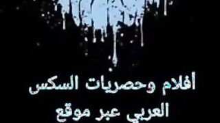 دكتور الاسنان في العياده مفلقس طيز الممرضه وبينيك فيها وهو مميل  نيج موقع سبعه ونص موقع سبعة ونص وشها عالارض وبيشدها اوي من شعرها شغال يدخل ويطلع زوبره في كسها بسرعه