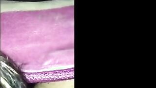 الراجل بيمشي ايده علي طيز لبوته الكبيره وهي بتقوله طيزي عرضت من نيكك  سكس مصري فيها وبيحسس عليها اوي عجباه عايز ينيكها