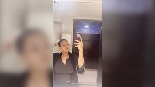 البنت فاتحه البث المباشر وبتكلم الشباب هي ومطلعه بزها لبره الاتنين وتضم فيهم علي بعض اوي وشغ سكس مصري اله تمشي قلم حواجب في وسطهم وتحشره فيهم