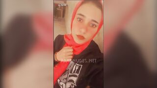الطالبه المتناكه  سكس مصري , موقع سبعة ونص. , موقع سبعه ونص بتقلع لبسها وتقعد عالارض وسانده ايدها عالارض والتانيه شغال تلعب بيها في زنبور كسها